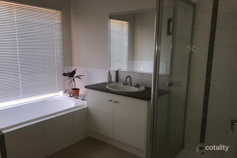 Property photo of 15 Yorkshire Drive Cranbourne North VIC 3977