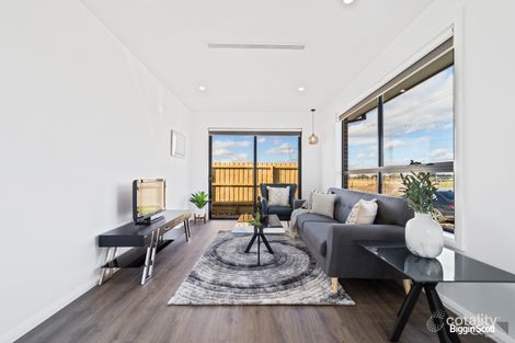 Property photo of 25 Peanut Avenue Mickleham VIC 3064