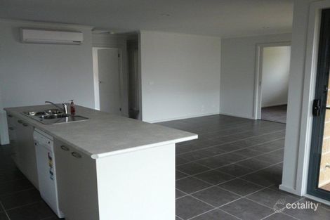 Property photo of 34 Vincent Boulevard Trafalgar VIC 3824