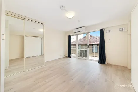 Property photo of 24/17 East Crescent Street McMahons Point NSW 2060