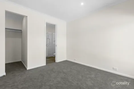 Property photo of 65 Grassland Grove Leopold VIC 3224