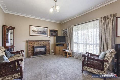 Property photo of 18 Almond Avenue Brooklyn VIC 3012