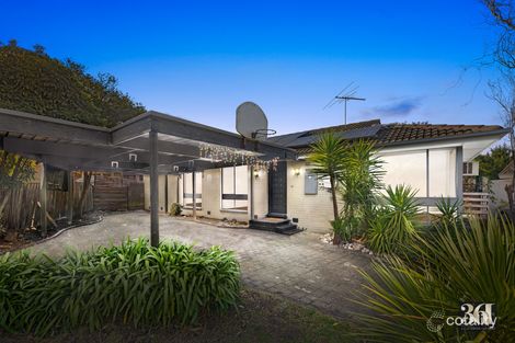 Property photo of 2 Dover Place Melton West VIC 3337