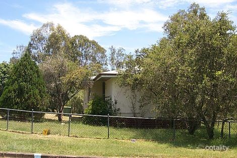 2 Dampier St, Leichhardt, QLD 4305