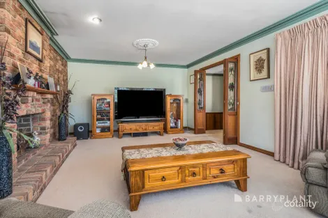 Property photo of 40 Meadowvale Drive Grovedale VIC 3216