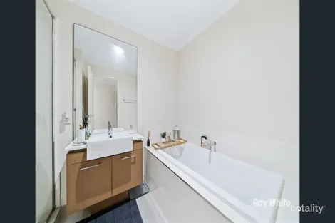 Property photo of 20 Garragull Drive Yarrabilba QLD 4207