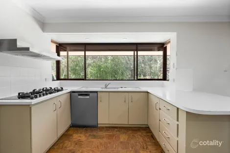 Property photo of 98 Amethyst Crescent Mount Richon WA 6112