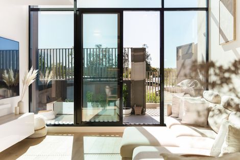 Property photo of 205/16 Hill Road Wentworth Point NSW 2127