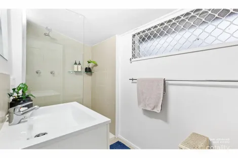Property photo of 226 Denham Street The Range QLD 4700