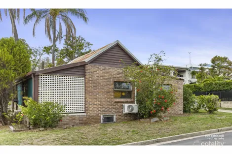226 Denham St, The Range, QLD 4700