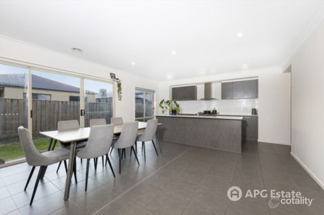 Property photo of 18 Carnegie Road Point Cook VIC 3030