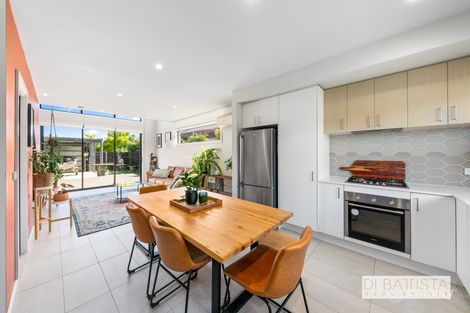 Property photo of 21 Water Fern Grove Greenvale VIC 3059