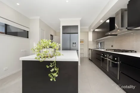 Property photo of 43 Havenside Drive Garbutt QLD 4814