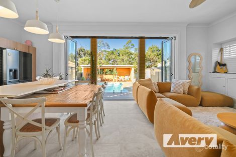 Property photo of 8 Kestrel Avenue Mount Hutton NSW 2290