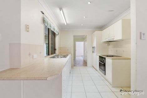 Property photo of 5 Gleditsia Close Regents Park QLD 4118