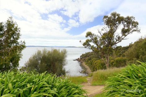 Property photo of 16 Flowerpot Crescent Blackmans Bay TAS 7052