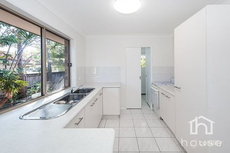 Property photo of 5 Torina Place Meadowbrook QLD 4131