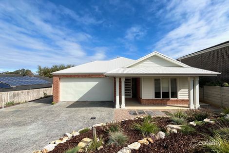 Property photo of 29 Buscombe Crescent Drouin VIC 3818