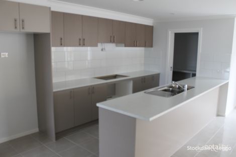 Property photo of 13 Fortitude Circuit Clyde VIC 3978