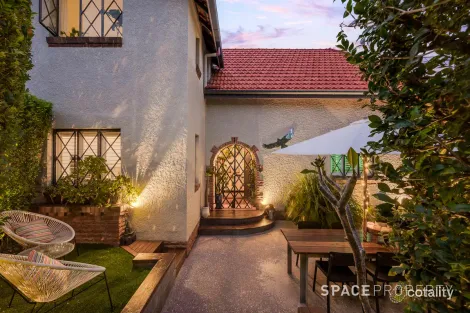 1/8 Mcleod St, Herston, QLD 4006
