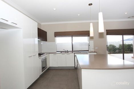 Property photo of 61 Wild Scotchman Way Cranbourne East VIC 3977