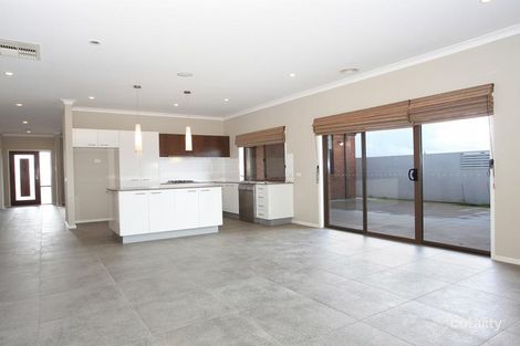 Property photo of 61 Wild Scotchman Way Cranbourne East VIC 3977