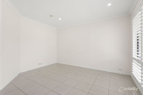Property photo of 11 Gloucester Circuit Albion Park NSW 2527