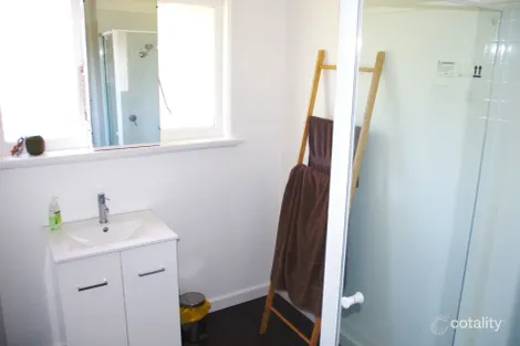 Property photo of 23 Ercil Street Wendouree VIC 3355