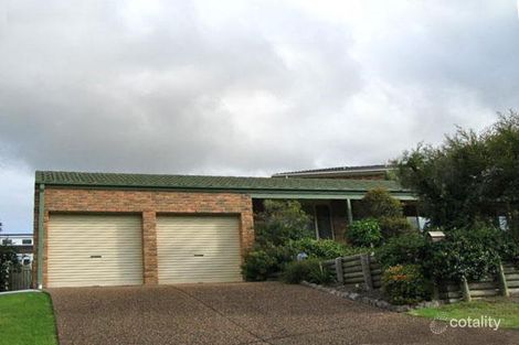 2 Nenagh Cl, Mount Hutton, NSW 2290