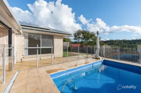 Property photo of 11 Faraday Crescent Pacific Pines QLD 4211
