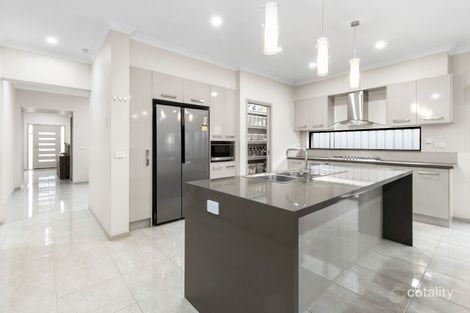 Property photo of 17 Mandalay Parade Fraser Rise VIC 3336