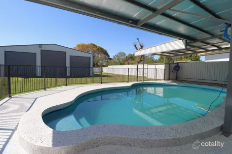 32 Rebecca St, Mornington, QLD 4825