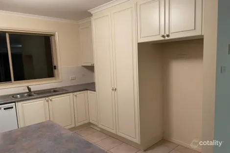 Property photo of 8 English Grove Jerrabomberra NSW 2619