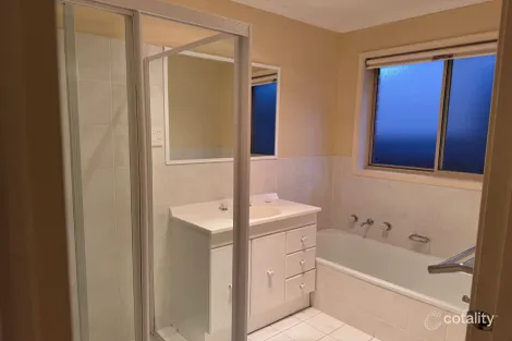 Property photo of 8 English Grove Jerrabomberra NSW 2619