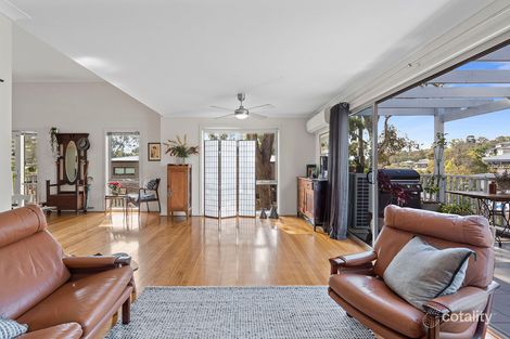 Property photo of 2 Dixon Place Lilydale VIC 3140