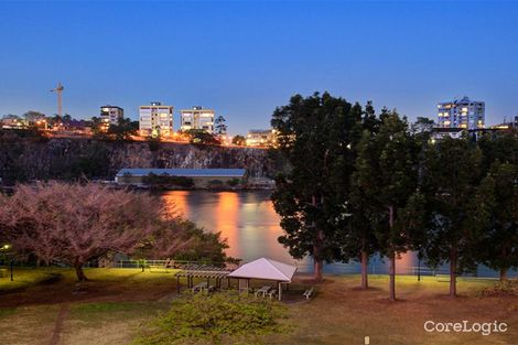 Property photo of 50 Holman Street Kangaroo Point QLD 4169