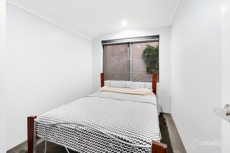 Property photo of 23 Lewisham Vista Success WA 6164