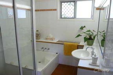Property photo of 41 Jenalyn Crescent Avoca QLD 4670