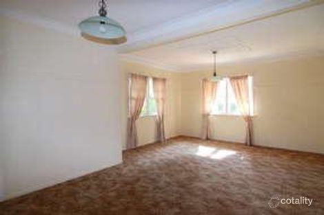Property photo of 44 Ramsay Street Centenary Heights QLD 4350