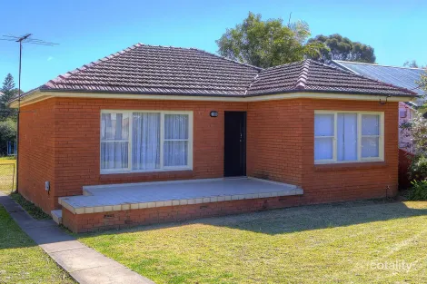 92 Ballandella Rd, Toongabbie, NSW 2146