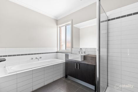 Property photo of 17 Whisper Boulevard Point Cook VIC 3030