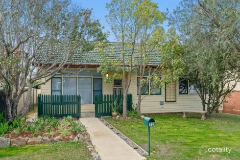 Property photo of 13 Cuthbert Road Killarney Vale NSW 2261