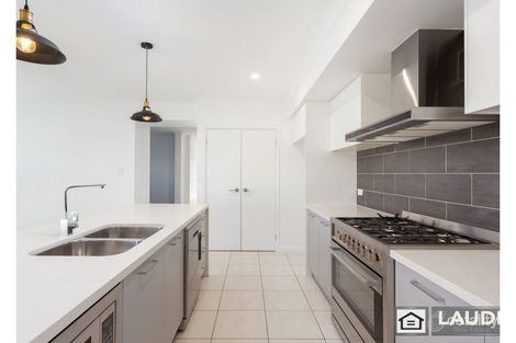 Property photo of 8 Viewmont Way Old Bar NSW 2430