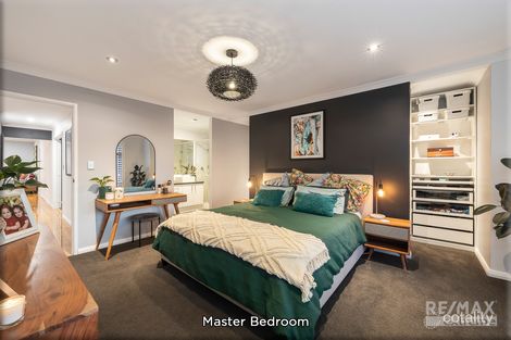 Property photo of 26 Farnham Pass Alkimos WA 6038