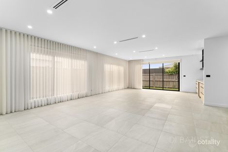 Property photo of 24 Willowleaf Street Beveridge VIC 3753