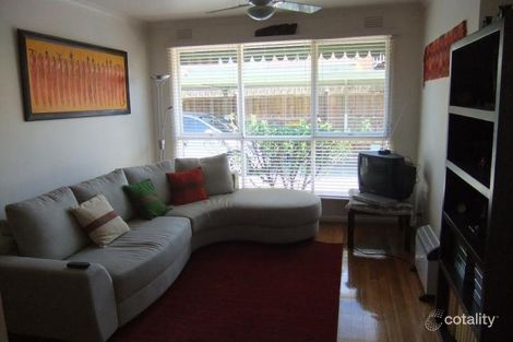 Property photo of 2/74 Bulla Road Strathmore VIC 3041