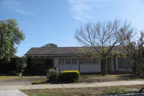 8 Berembong Dr, Keilor East, VIC 3033