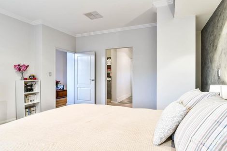 Property photo of 2 Litton Close Stirling WA 6021