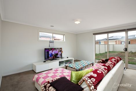 Property photo of 12 Red Fox Boulevard Brookfield VIC 3338