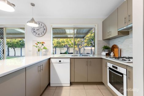 Property photo of 32 Border Boulevard Sunbury VIC 3429